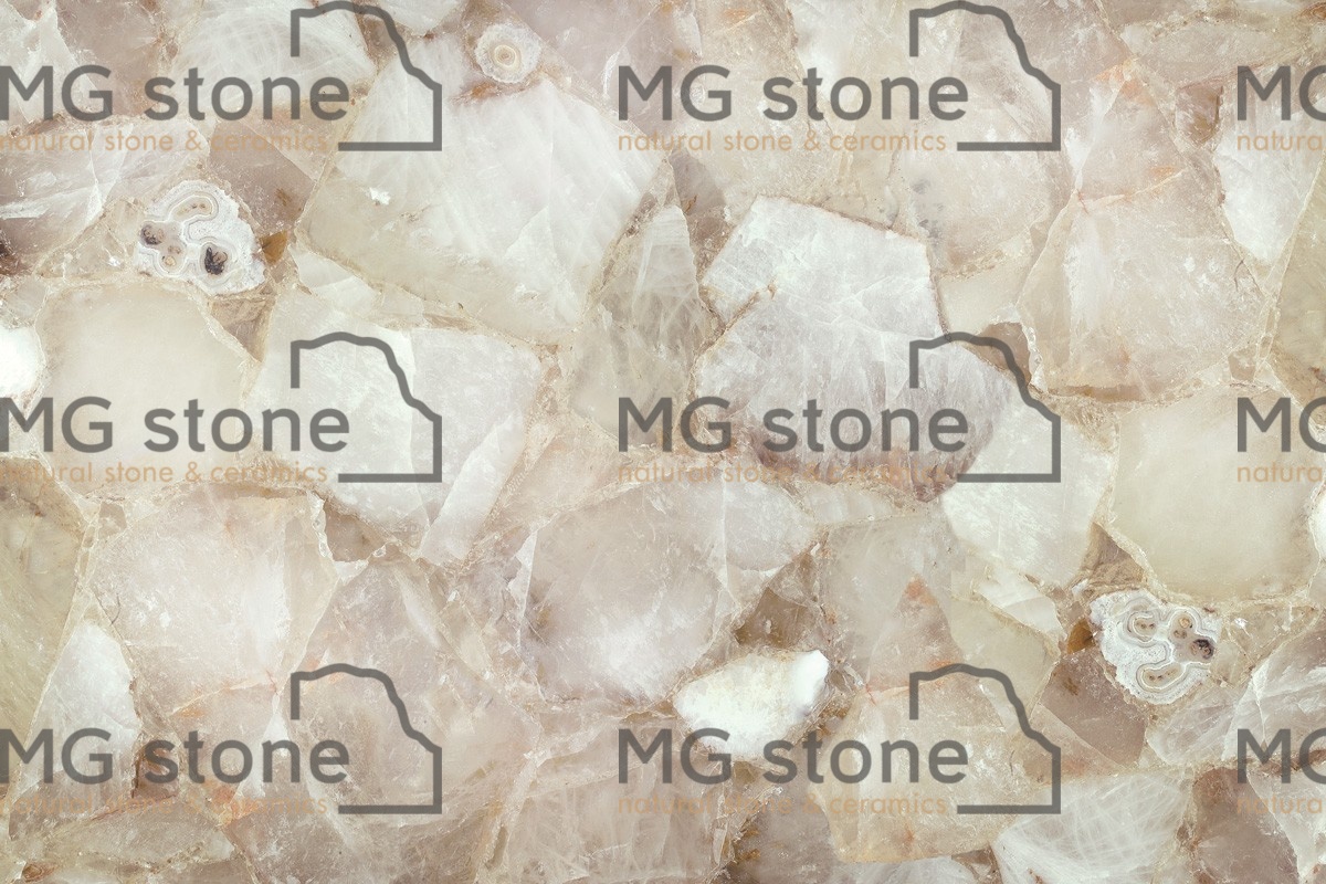 Полудрагоценные камни Bianco Quartz