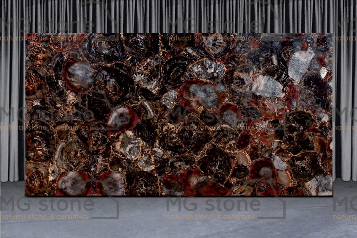 Полудрагоценные камни Black Petrified Wood